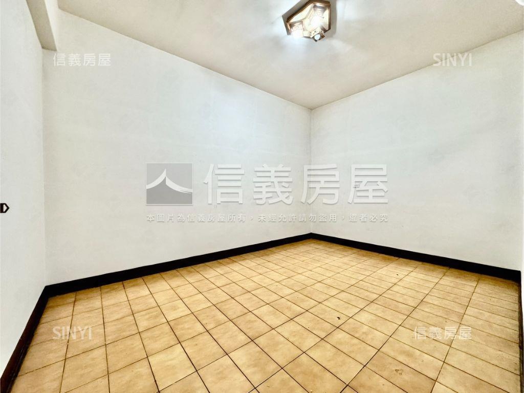 佳瑪商圈黃金二樓房屋室內格局與周邊環境