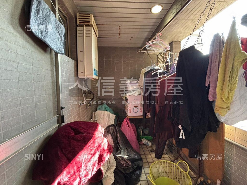 ★陽明果貿新城三房平車★房屋室內格局與周邊環境