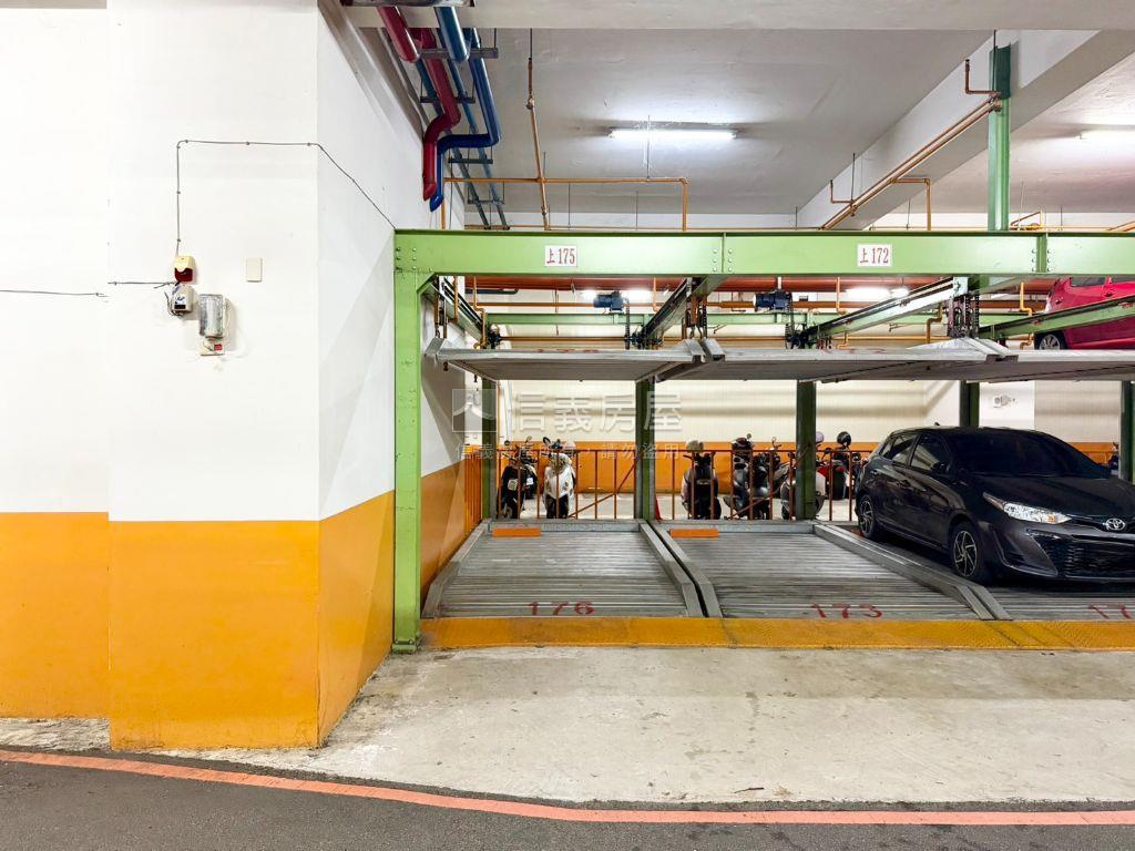 站前ＣＡＳＡ質感兩房車位房屋室內格局與周邊環境