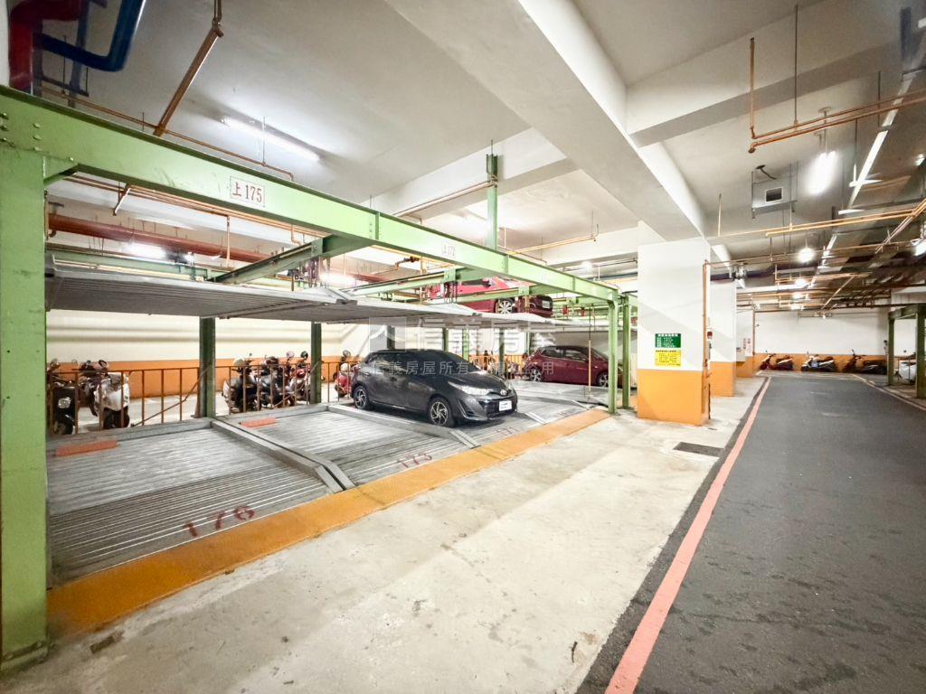 站前ＣＡＳＡ質感兩房車位房屋室內格局與周邊環境