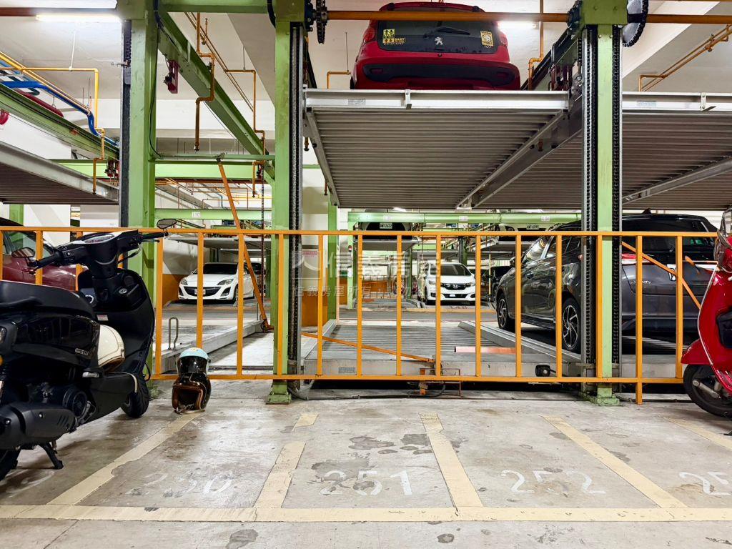 站前ＣＡＳＡ質感兩房車位房屋室內格局與周邊環境