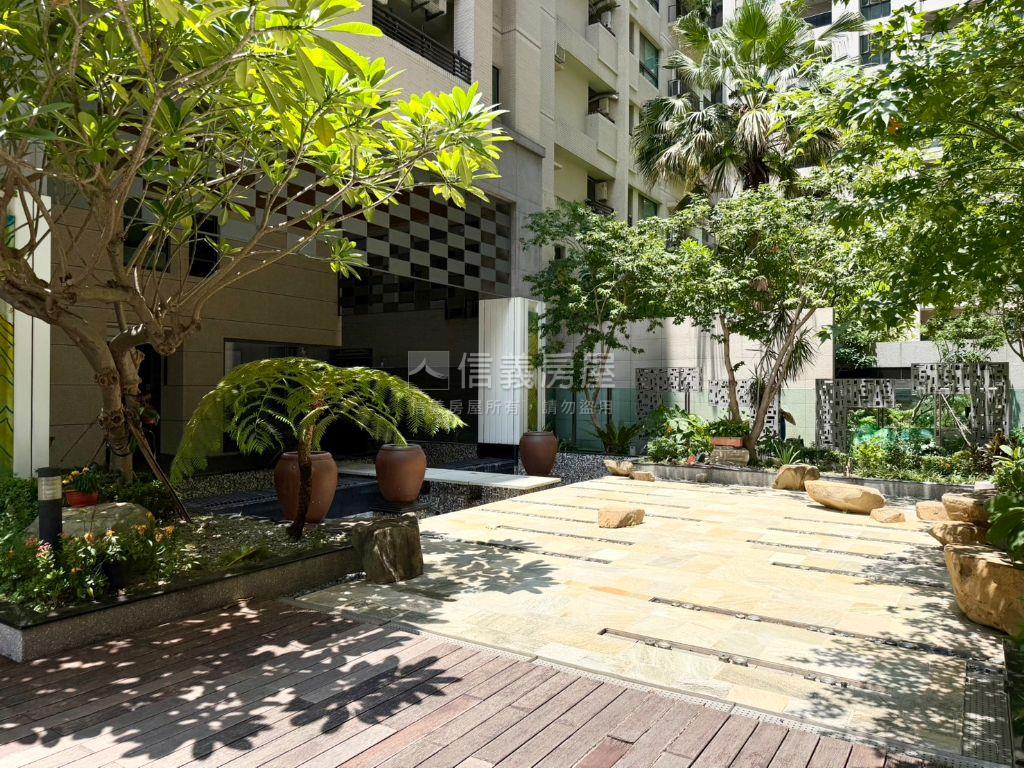 站前ＣＡＳＡ質感兩房車位房屋室內格局與周邊環境