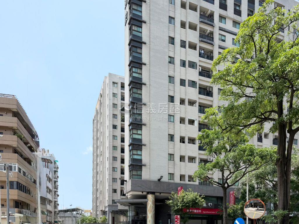 站前ＣＡＳＡ質感兩房車位房屋室內格局與周邊環境