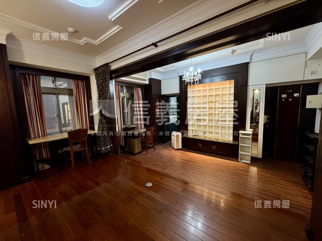 專任近交大雅砌電梯套房房屋室內格局與周邊環境