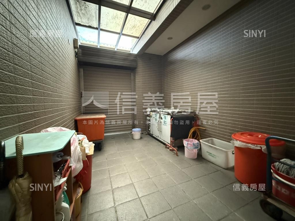 民安第美大三房車位房屋室內格局與周邊環境