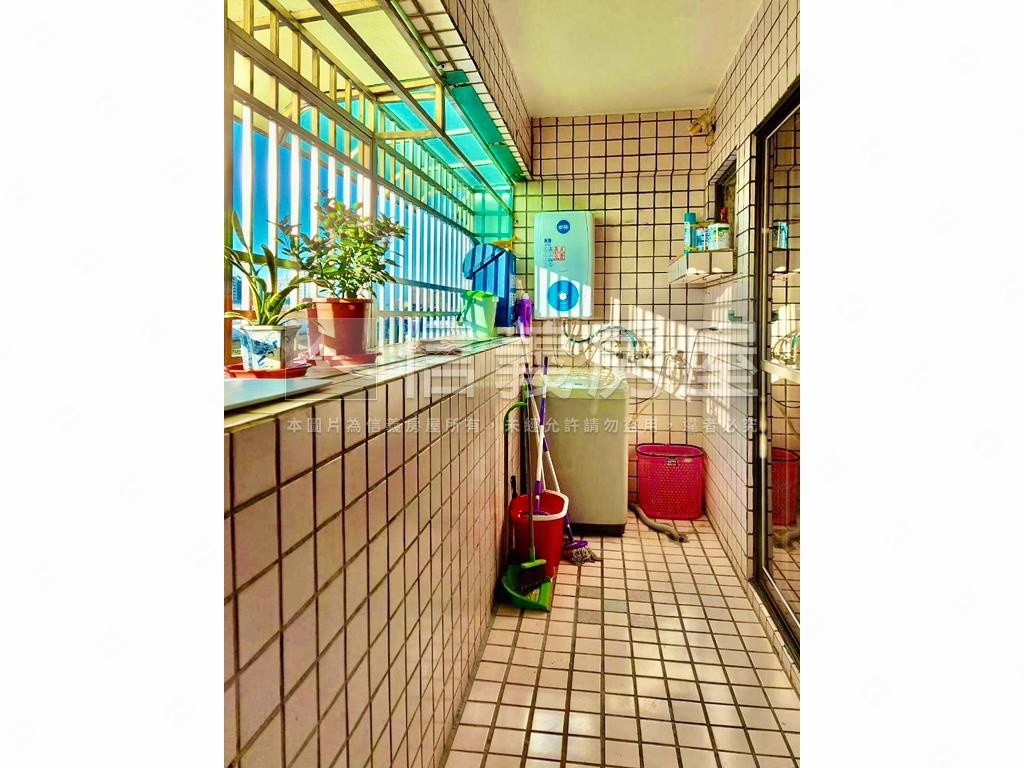 近新平國小２房平車房屋室內格局與周邊環境