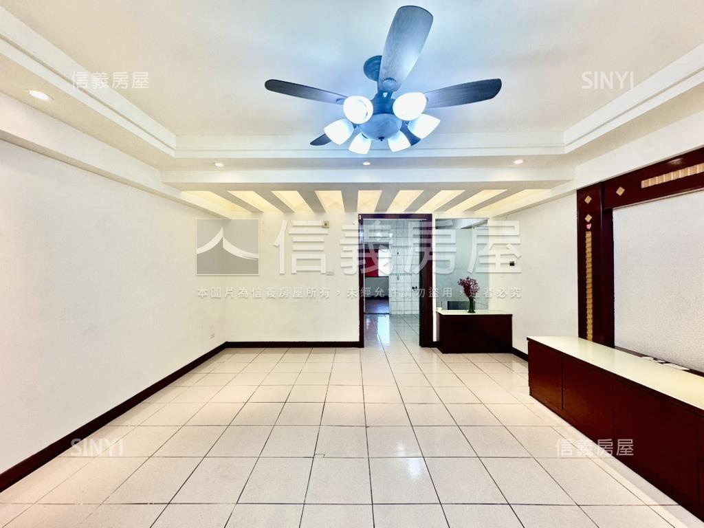 近新平國小２房平車房屋室內格局與周邊環境