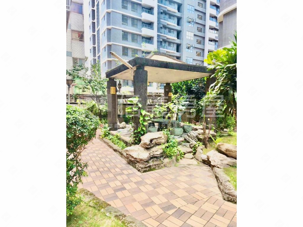 近新平國小２房平車房屋室內格局與周邊環境