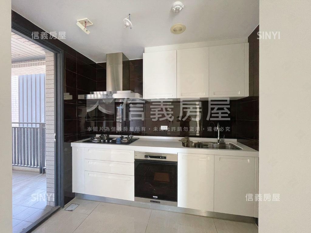 青埔高鐵Ａ１９三房景觀宅房屋室內格局與周邊環境