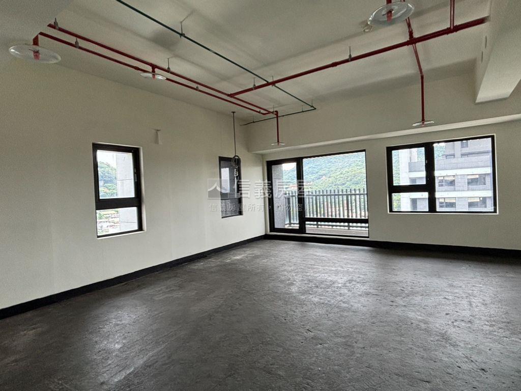 太子華威豪邸房屋室內格局與周邊環境