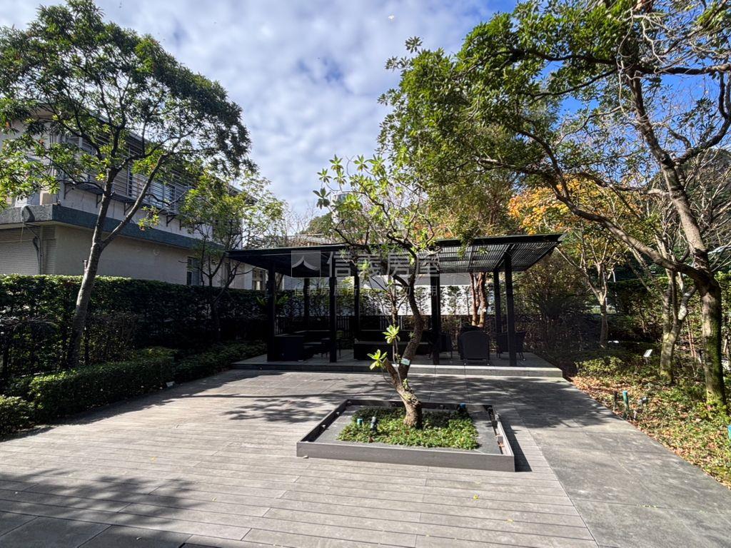太子華威豪邸房屋室內格局與周邊環境