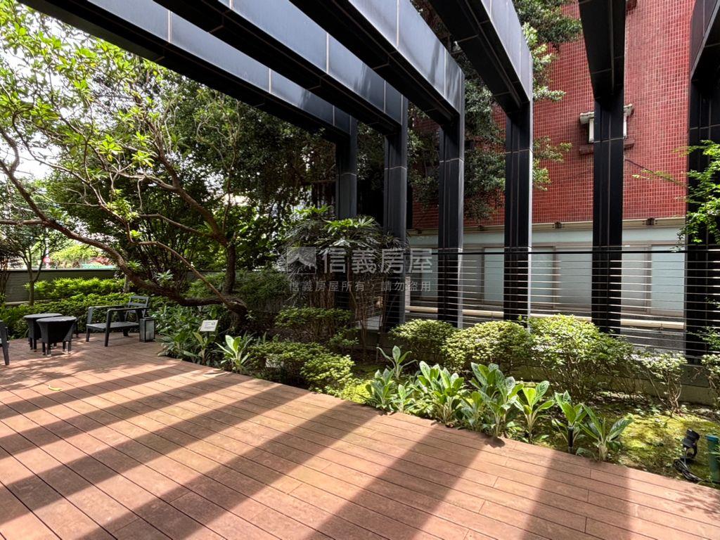 太子華威豪邸房屋室內格局與周邊環境