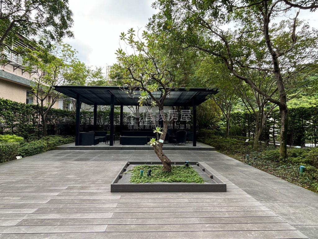 太子華威豪邸房屋室內格局與周邊環境