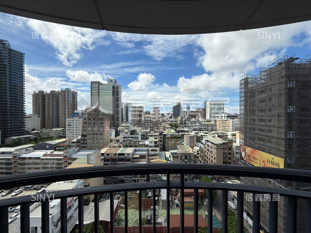 京城圓頂景觀三房平車房屋室內格局與周邊環境