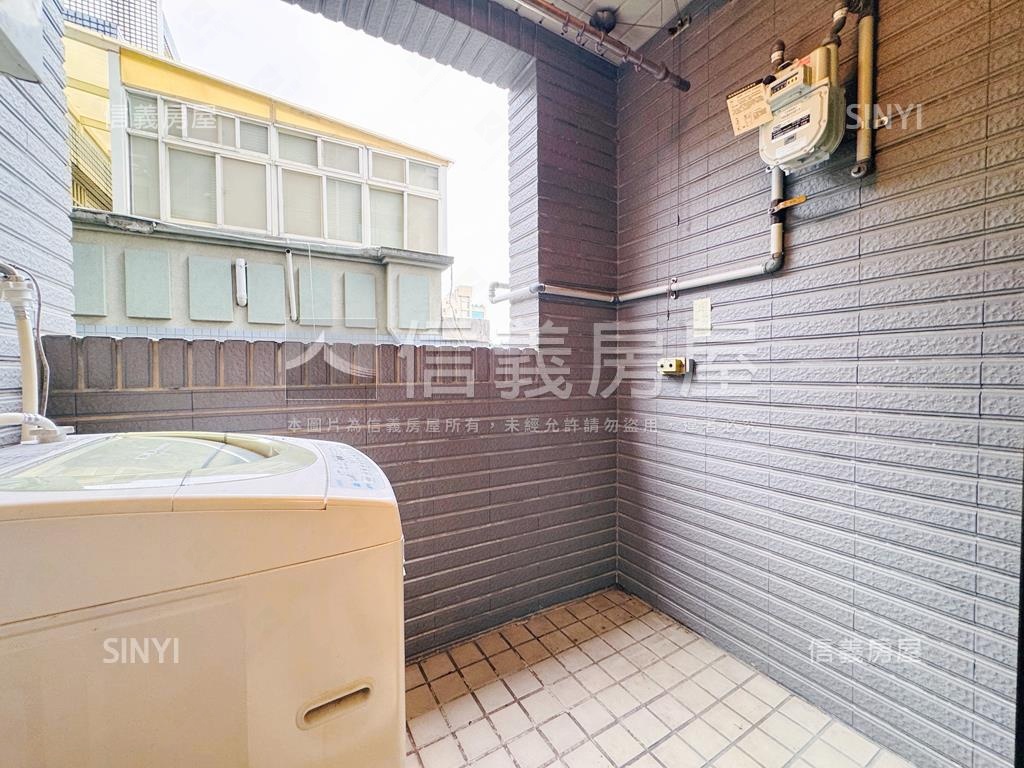 【專任】湖水裔朝南大空間房屋室內格局與周邊環境