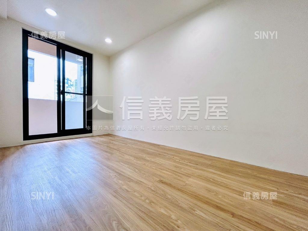 近一中邊間收租自用金透店房屋室內格局與周邊環境
