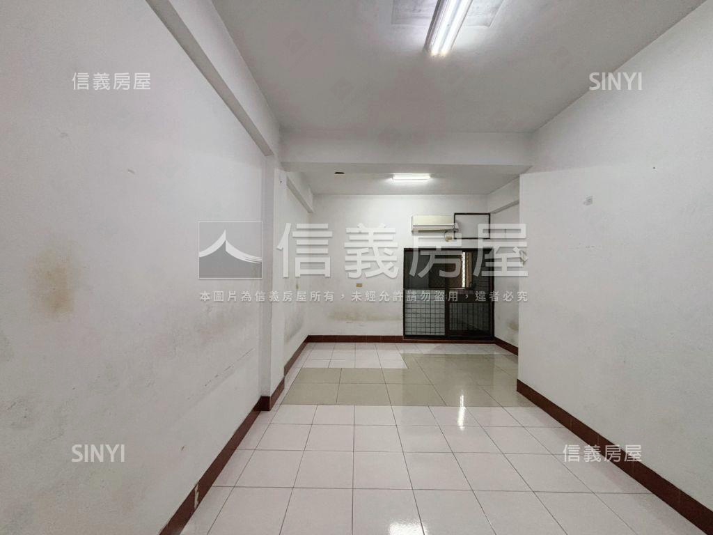 中華北路正路面金店面房屋室內格局與周邊環境