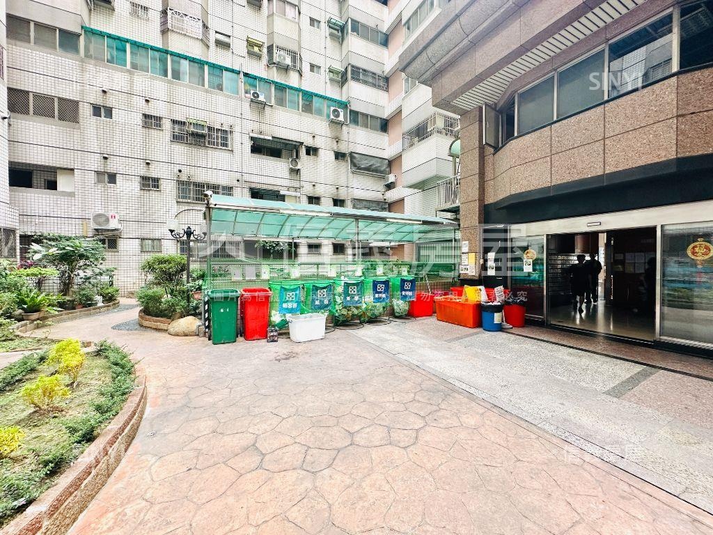 工學商圈三房視野戶附車位房屋室內格局與周邊環境