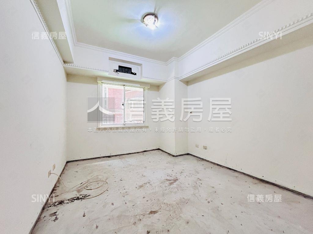 稀有狀元帝寶大３房車位房屋室內格局與周邊環境