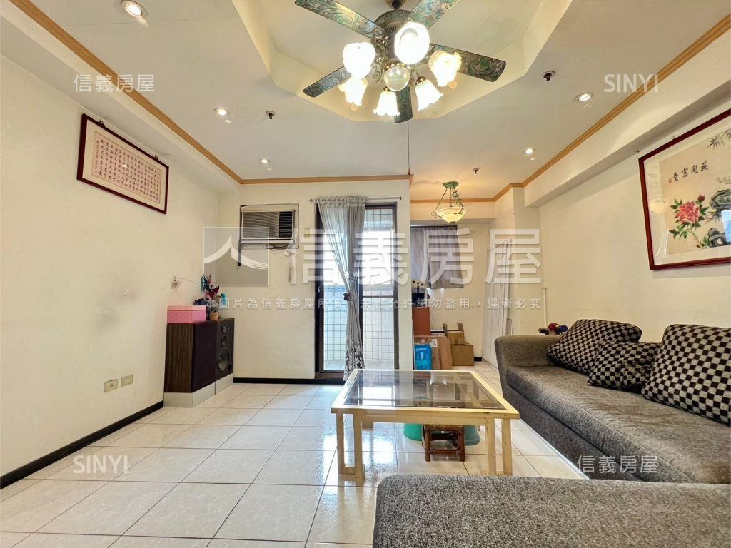 東湖樂高平面四房雙車位房屋室內格局與周邊環境