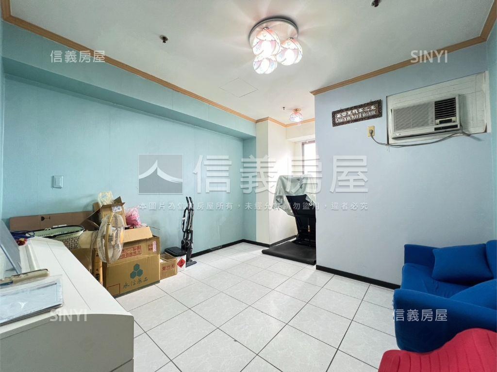 東湖樂高平面四房雙車位房屋室內格局與周邊環境