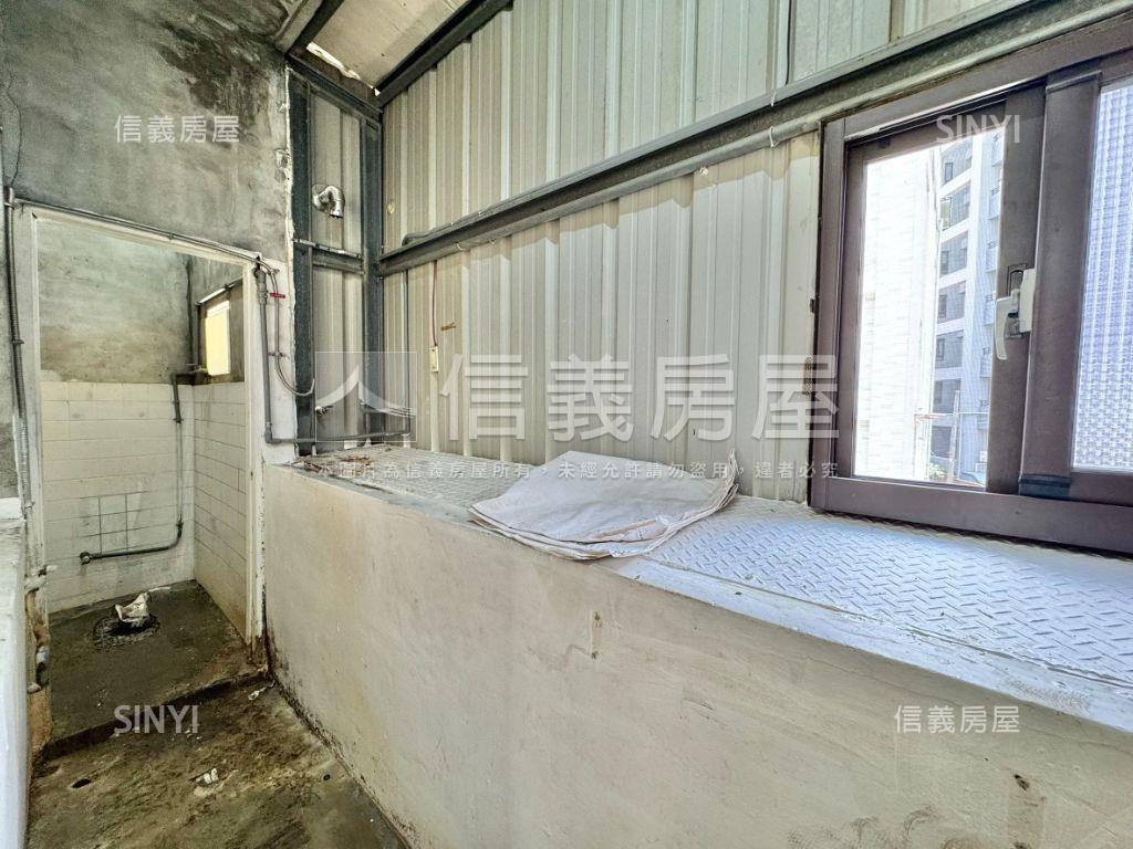 空屋可看近大買家面寬透天房屋室內格局與周邊環境