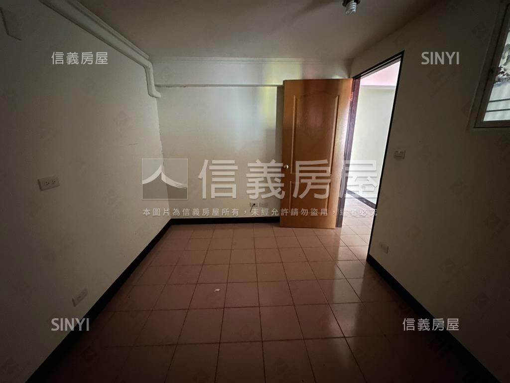 小碧潭捷運站旁漂亮公寓房屋室內格局與周邊環境