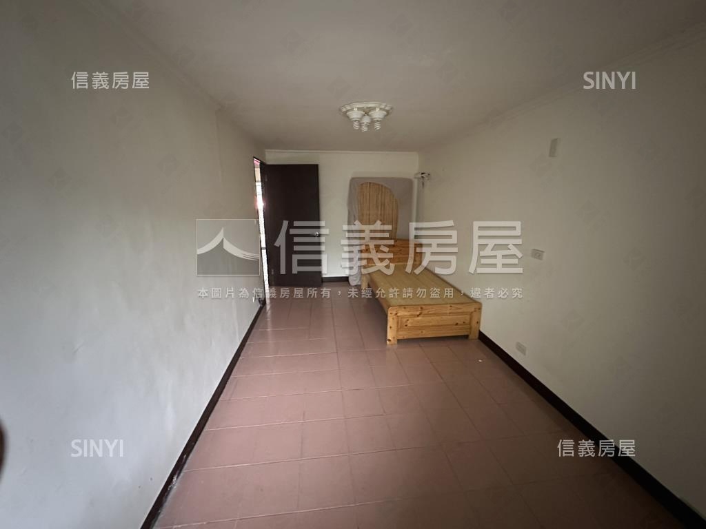 小碧潭捷運站旁漂亮公寓房屋室內格局與周邊環境