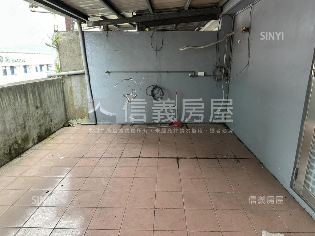 小碧潭捷運站旁漂亮公寓房屋室內格局與周邊環境