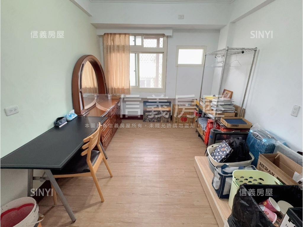 邊間低總價採光三房房屋室內格局與周邊環境