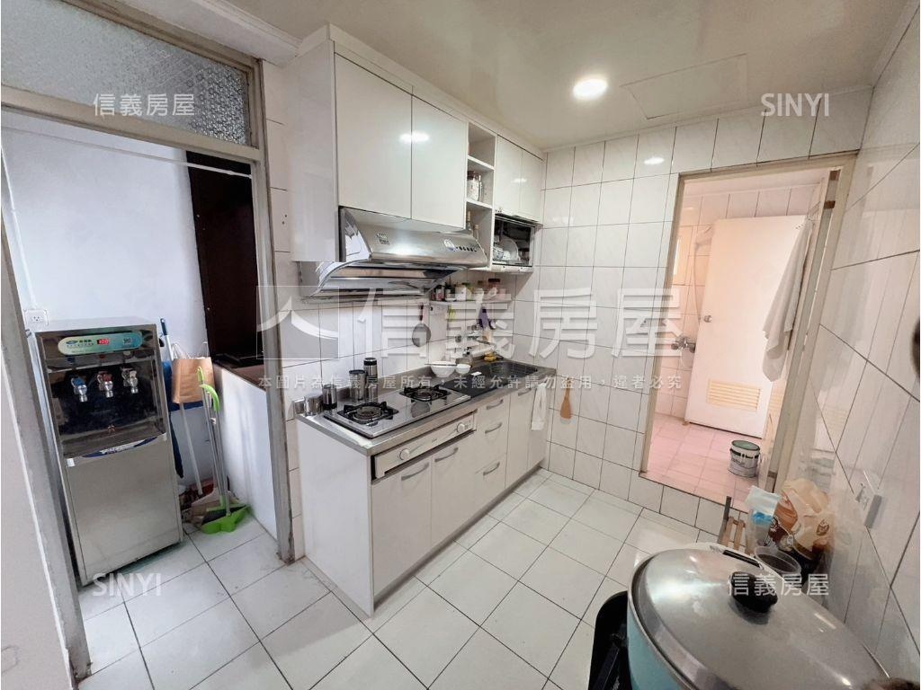 邊間低總價採光三房房屋室內格局與周邊環境