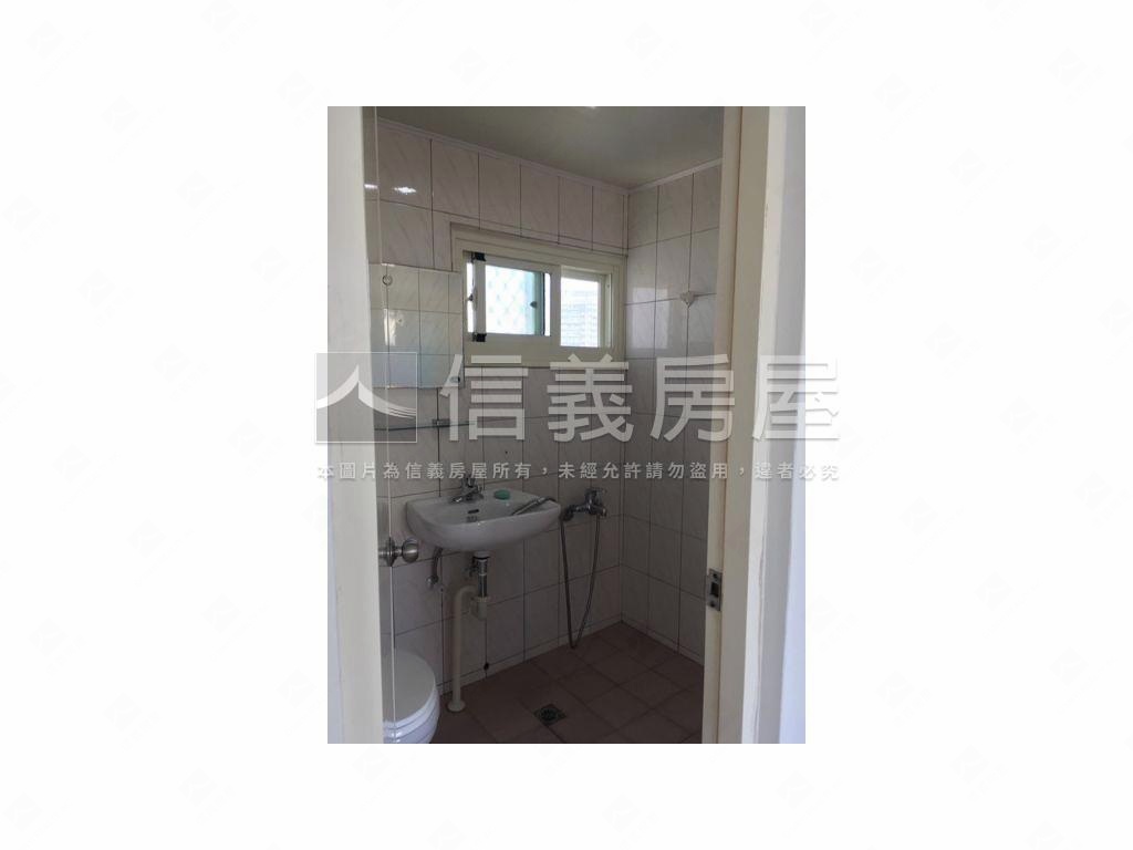 邊間低總價採光三房房屋室內格局與周邊環境