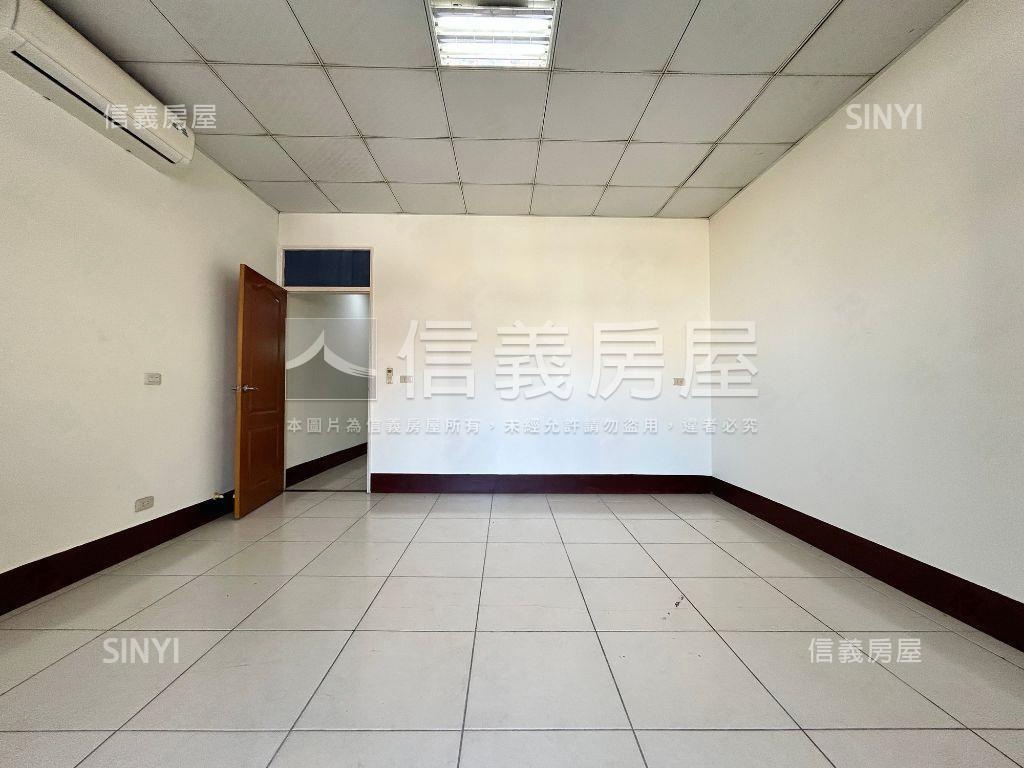 正五權路黃金透店房屋室內格局與周邊環境