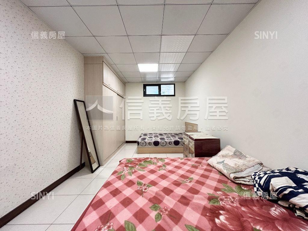 正五權路黃金透店房屋室內格局與周邊環境
