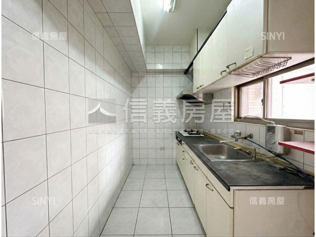 專＊面公園近北區四房平車房屋室內格局與周邊環境