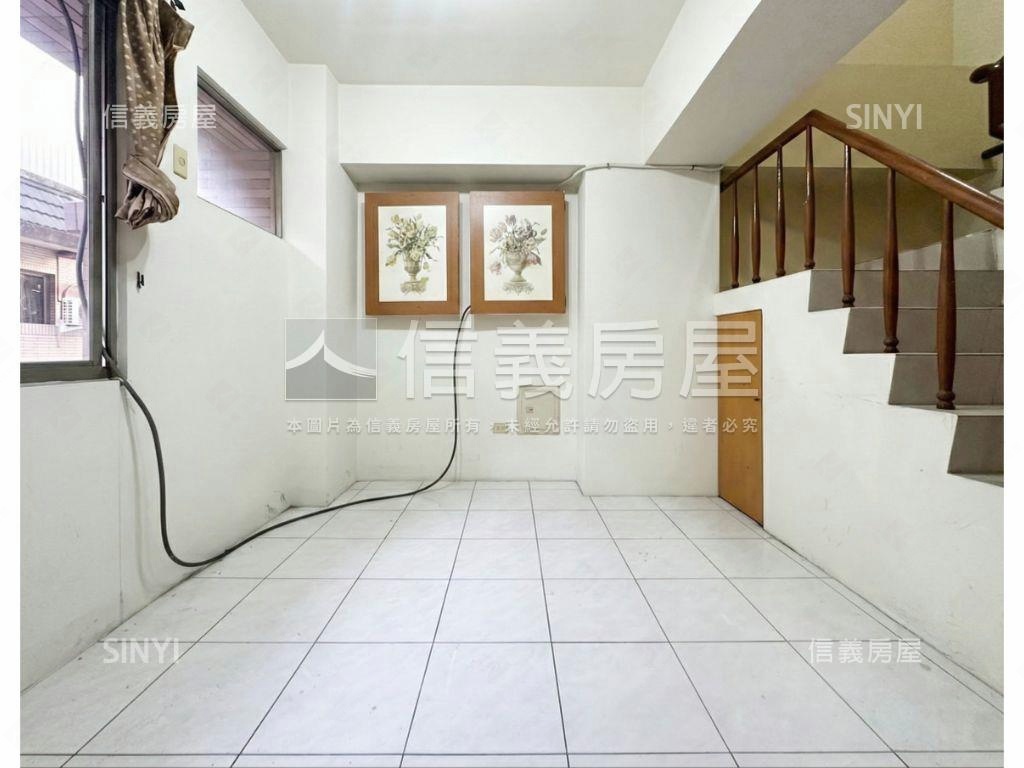 專＊面公園近北區四房平車房屋室內格局與周邊環境