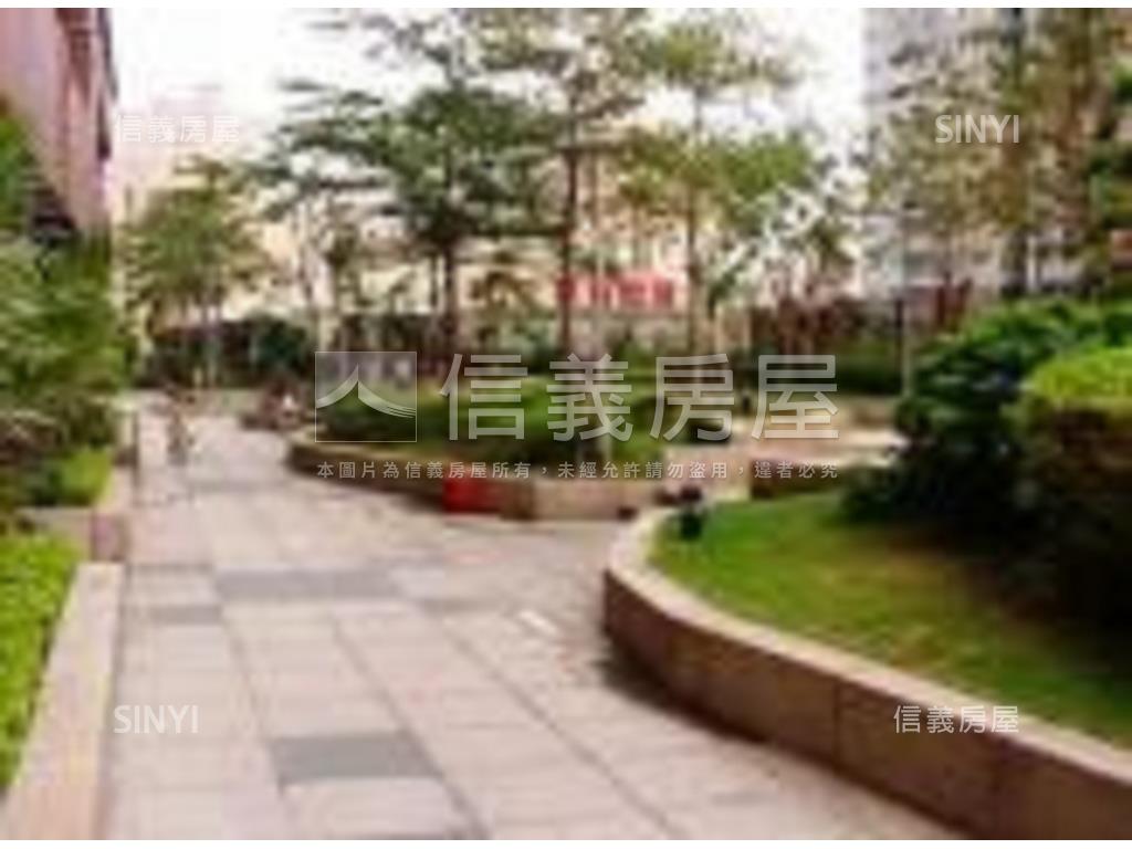 摩天套房房屋室內格局與周邊環境