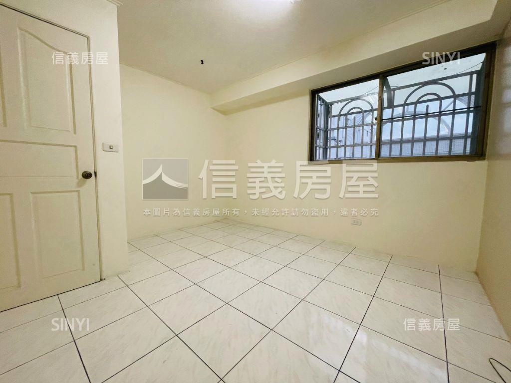 復國商圈採光有整理美三房房屋室內格局與周邊環境