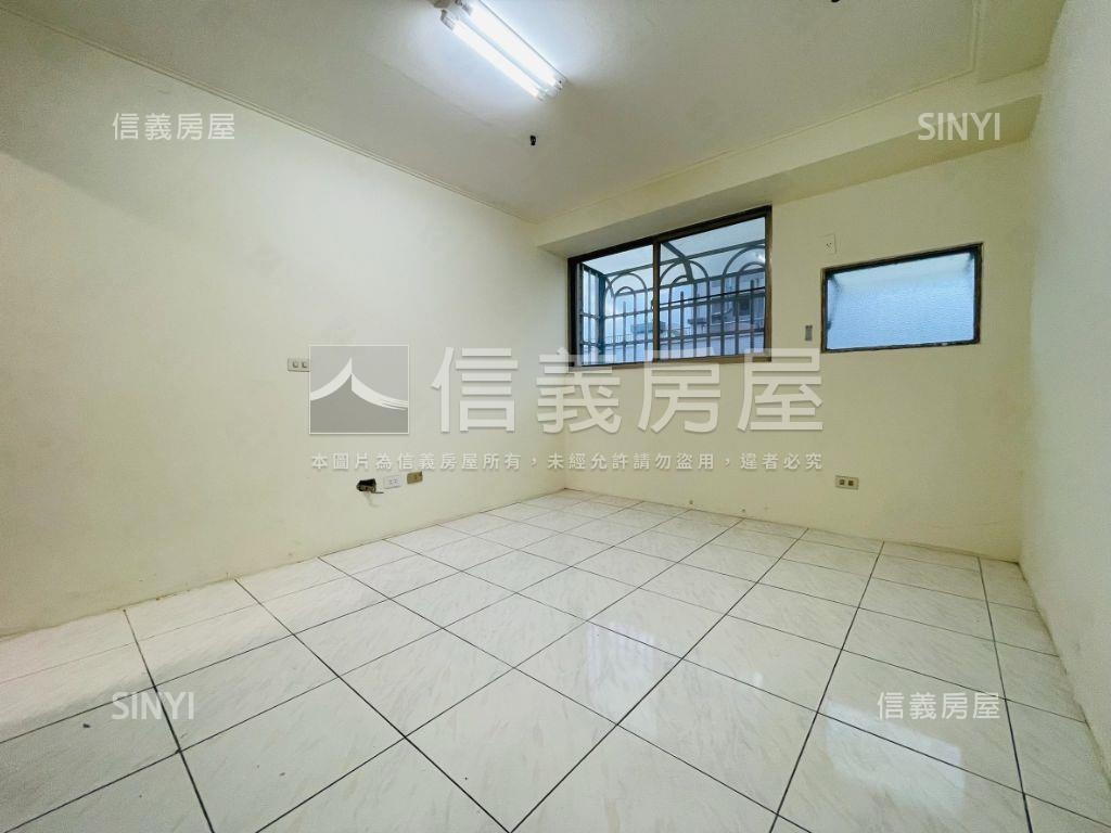 復國商圈採光有整理美三房房屋室內格局與周邊環境