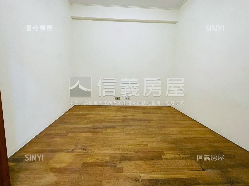 復國商圈採光有整理美三房房屋室內格局與周邊環境