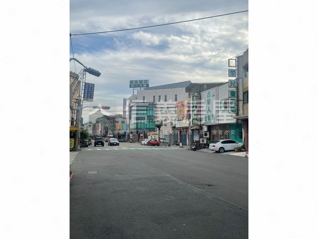 三民御璽黃金商辦房屋室內格局與周邊環境
