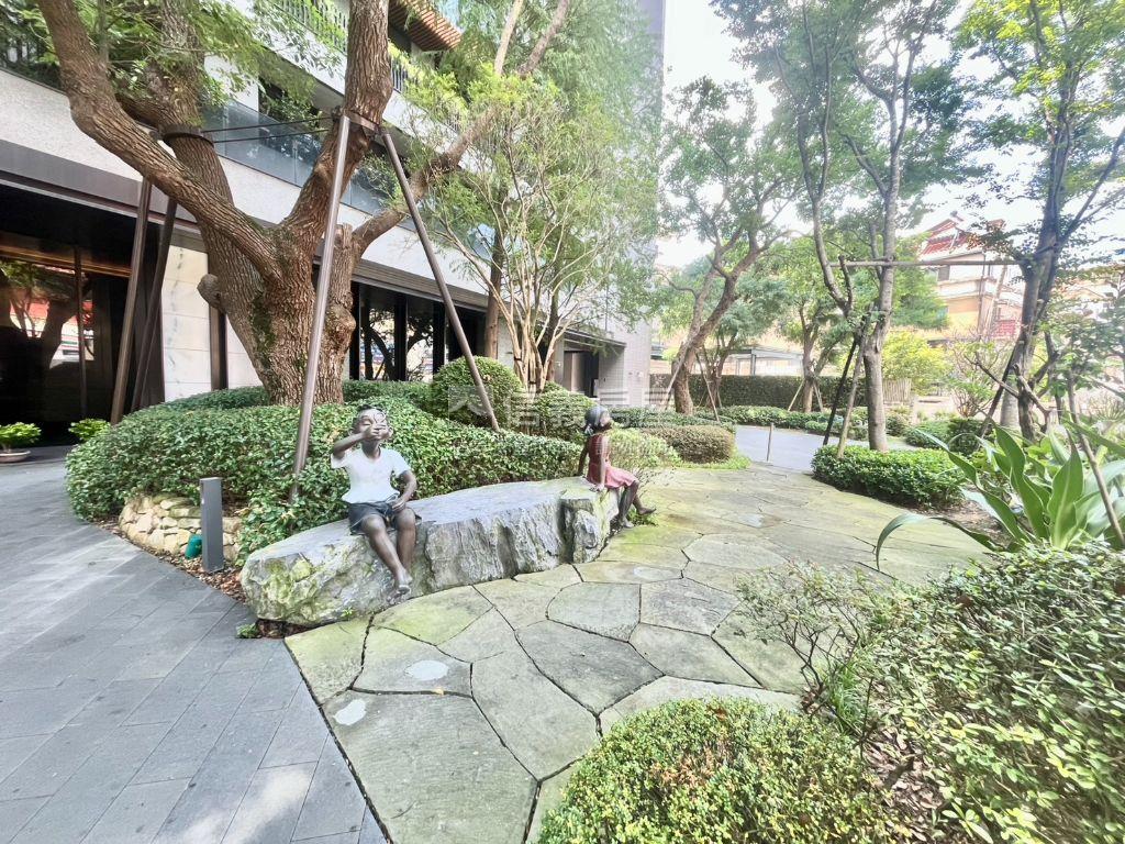 華相上謙高樓兩房平面車位房屋室內格局與周邊環境