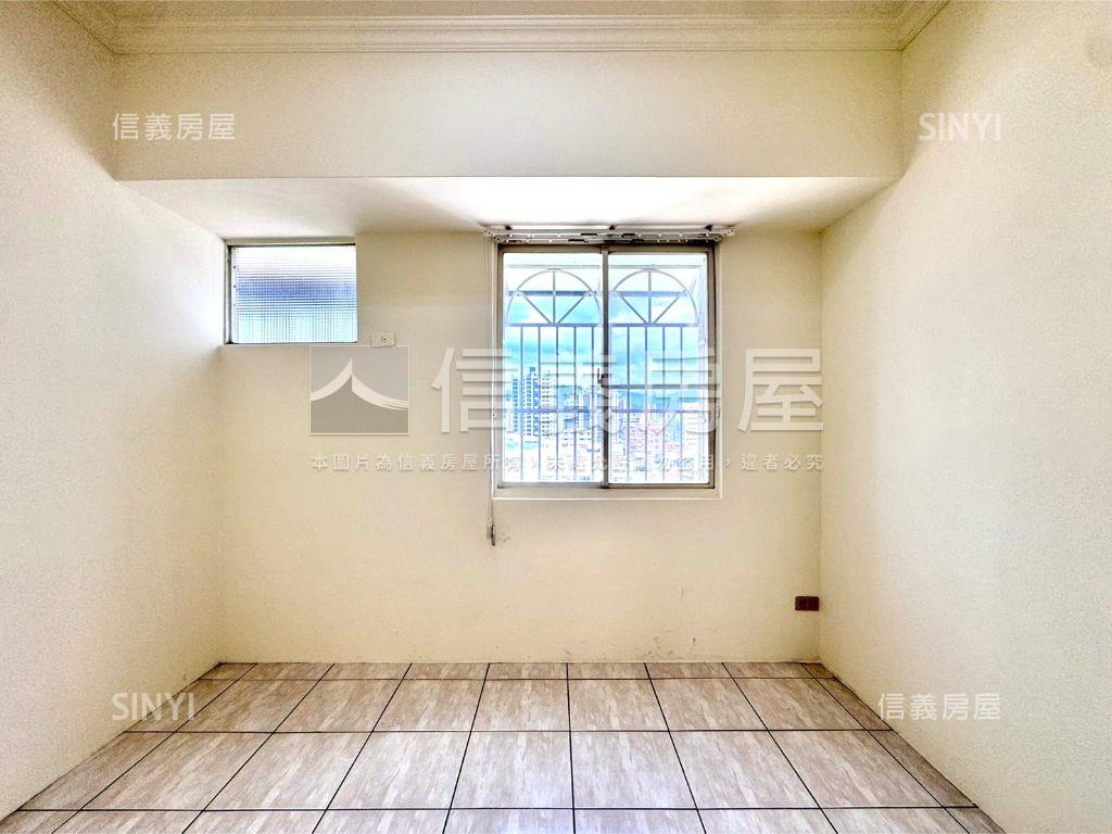 順天３＋１房附平車好棒棒房屋室內格局與周邊環境