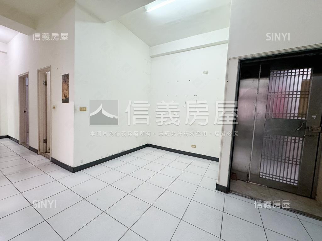 店長推薦電梯便利二樓房屋室內格局與周邊環境