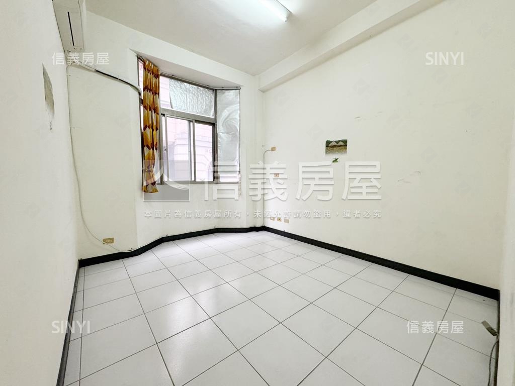 店長推薦電梯便利二樓房屋室內格局與周邊環境