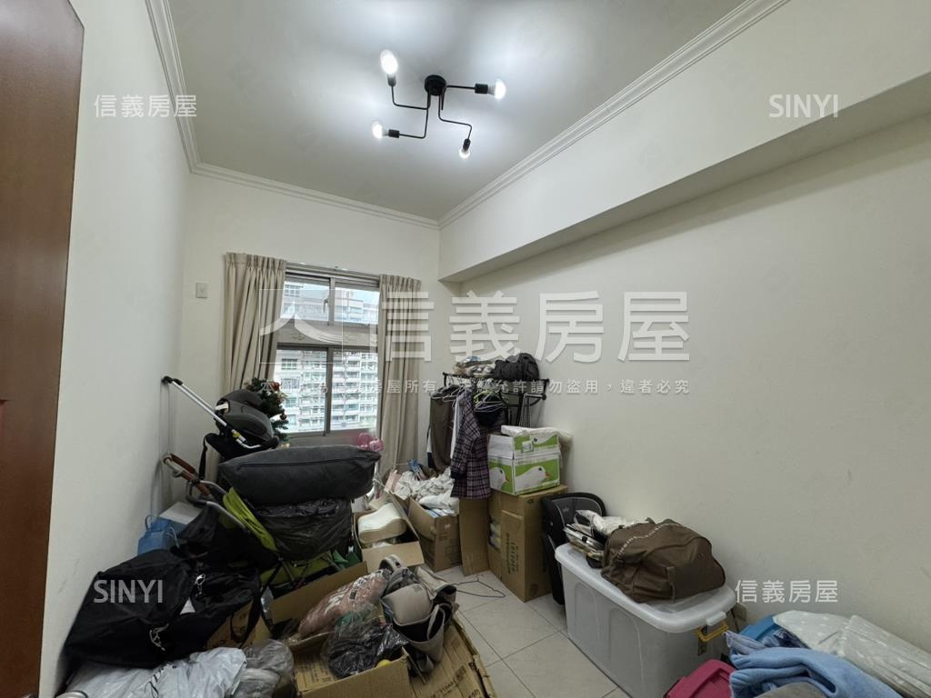 專任！崇大新城四房平車房屋室內格局與周邊環境