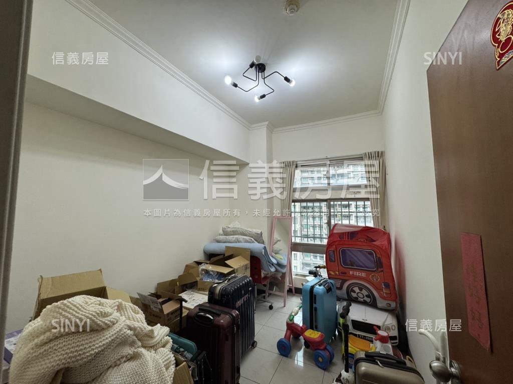 專任！崇大新城四房平車房屋室內格局與周邊環境