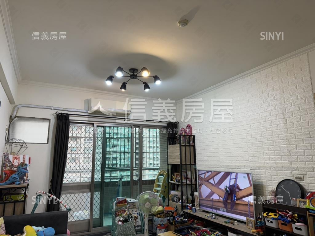 專任！崇大新城四房平車房屋室內格局與周邊環境