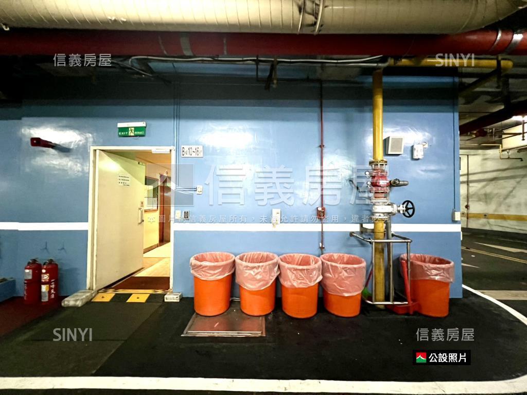 登峰天廈高樓景觀可抽車位房屋室內格局與周邊環境