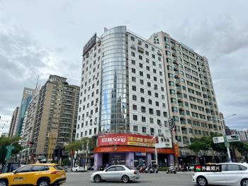 巨蛋捷運百貨陽光精美宅